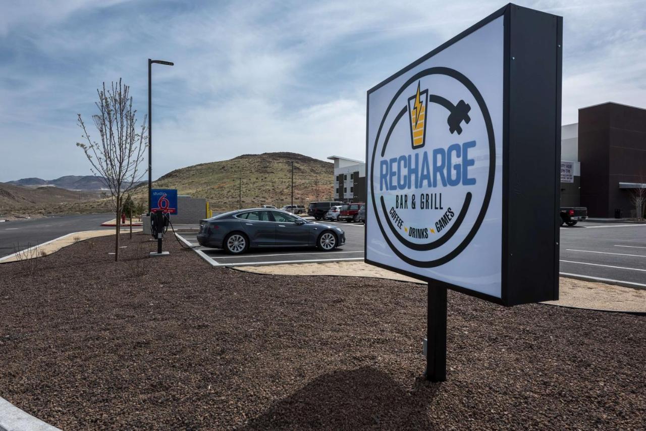 Studio 6-Mccarran, Nv - Sparks - Tahoe - Reno Industrial Center Clark Exterior photo